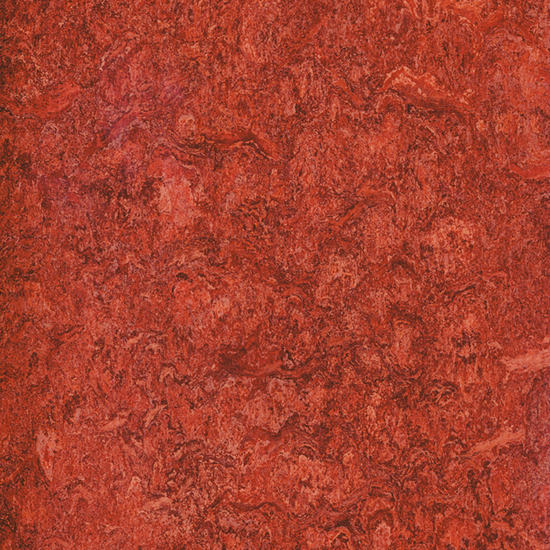 Leke direnci ve düşük maliyetli heterojen zemin kaplaması