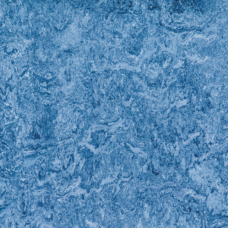 Leke direnci ve düşük maliyetli heterojen zemin kaplaması